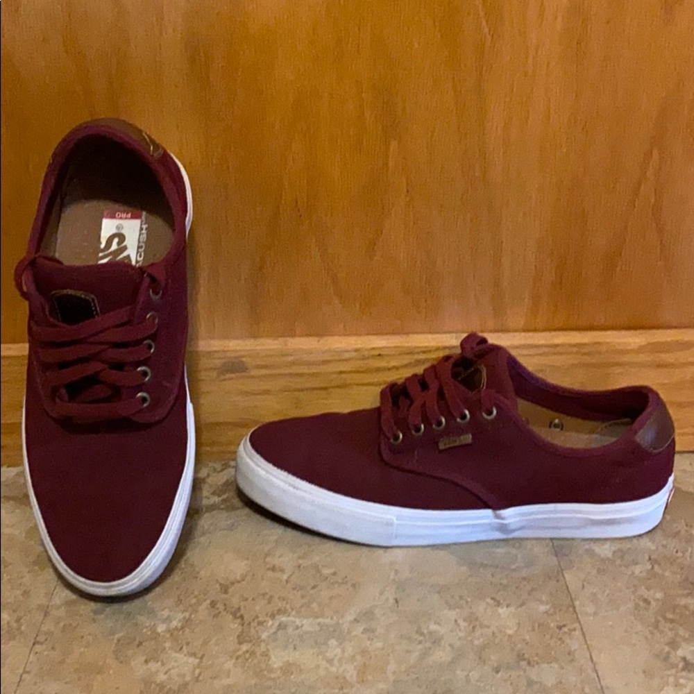 Vans Chima Ferguson size 9M